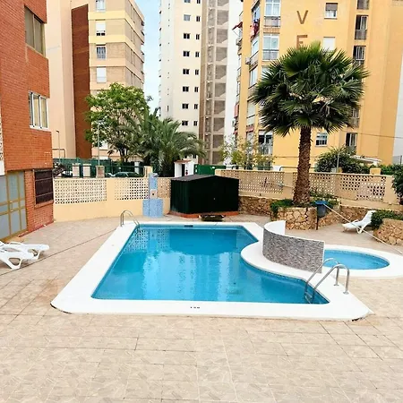 Apartment Con Piscina Y Garaje En