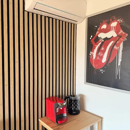 Apartamento Con Piscina Y Garaje En *