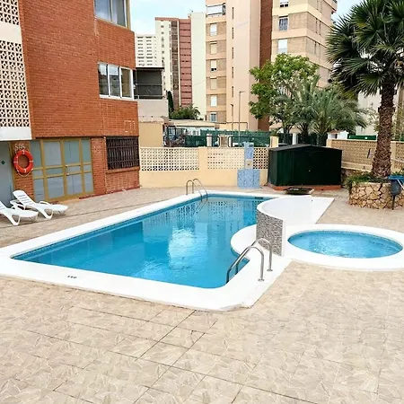 Con Piscina Y Garaje En Apartment Benidorm